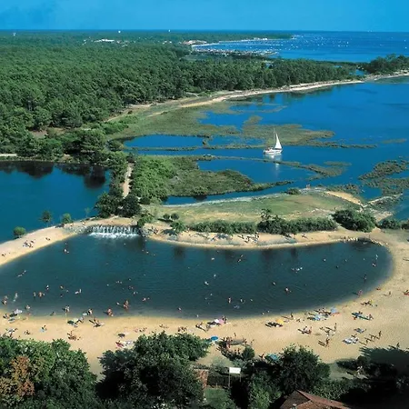 La Maison Du Parc Plein Centre Et à 200 M Hébergement de vacances *