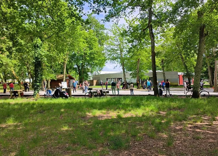 Feriehus La Maison Du Parc Plein Centre Et A 200 M