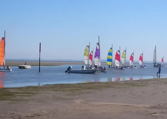 Feriehus La Maison Du Parc Plein Centre Et A 200 M